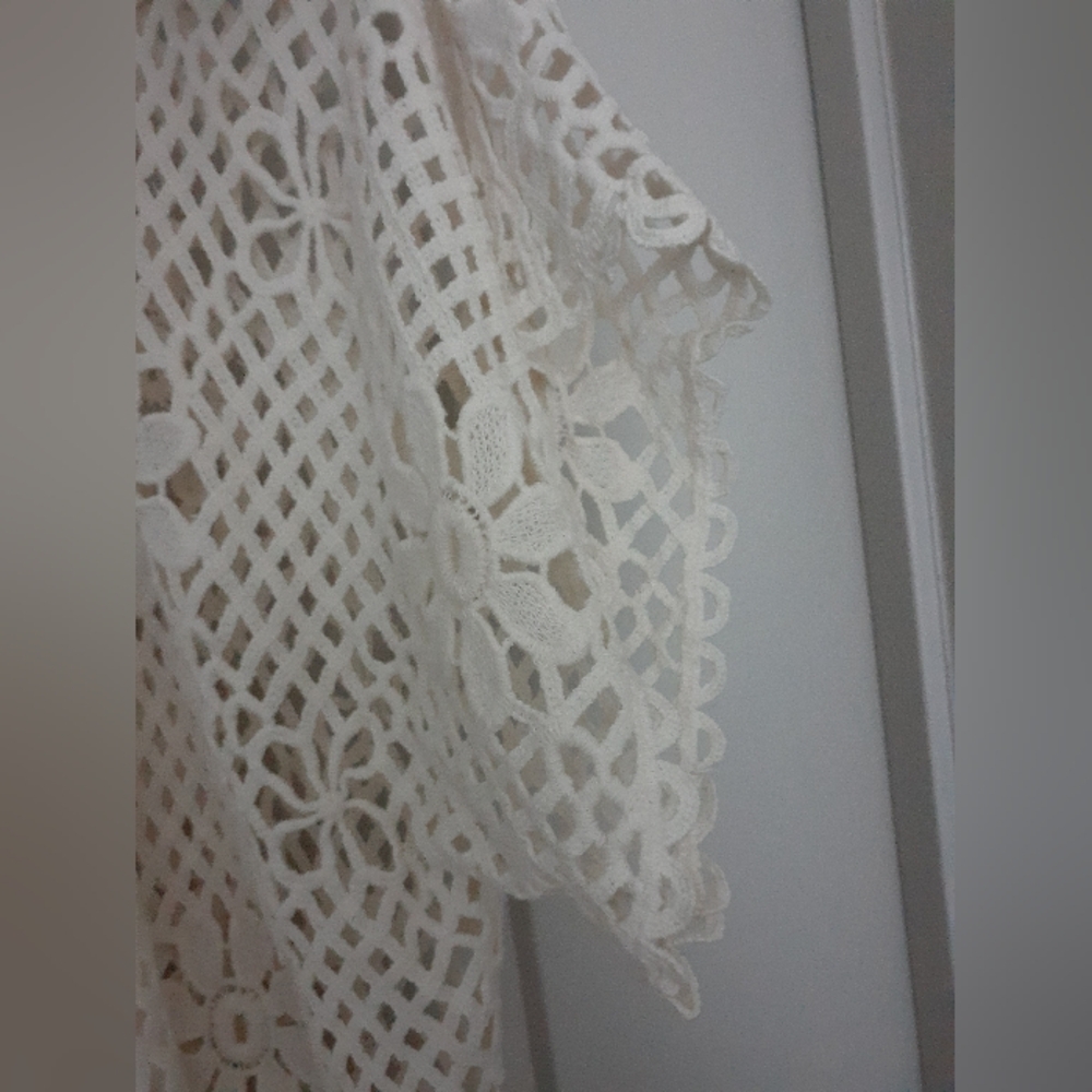 Floral Macrame Style Cardigan - Picture 8 of 11